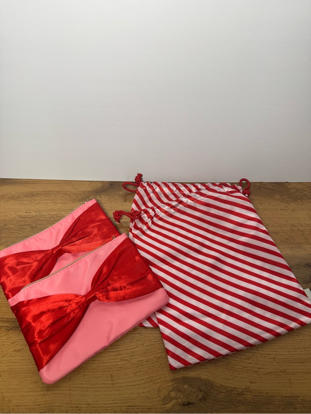 NEW Ipsy Bag Bundle Set of 4 Pink & Red Bow Pouch Set w/Striped Drawstring Bag